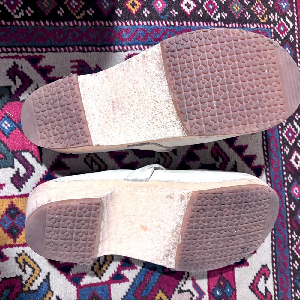 Sandgrens Cream Clogs - Picture 5 of 7